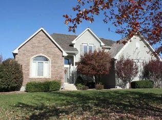 3605 S Saddle Ridge Dr, Independence, MO 64057