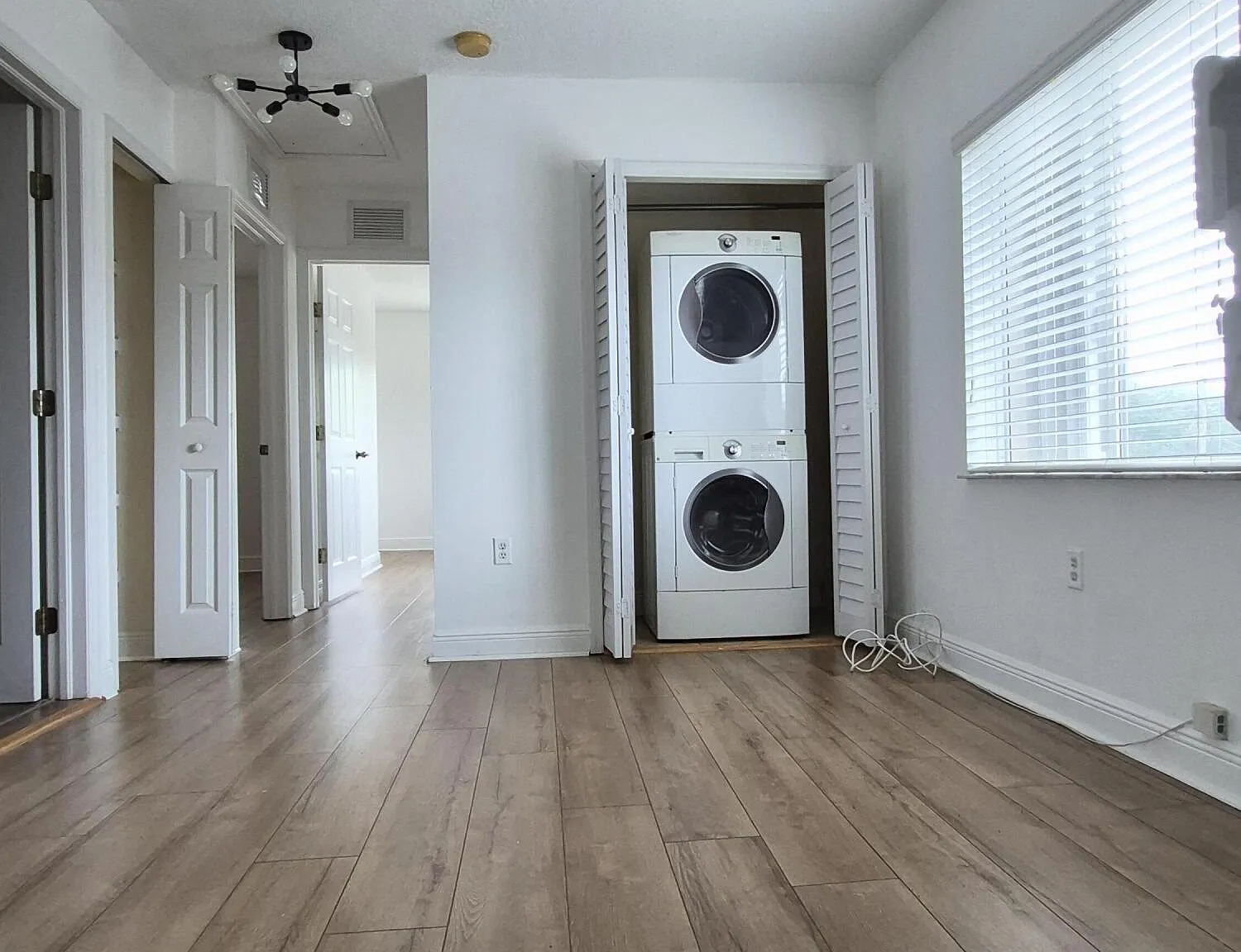 5837 Tyler St — Photo 4