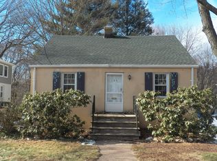 194 Dorrance St, Hamden, CT 06518