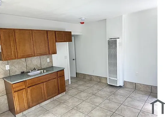 5106 Bancroft Ave #2 — Photo 11