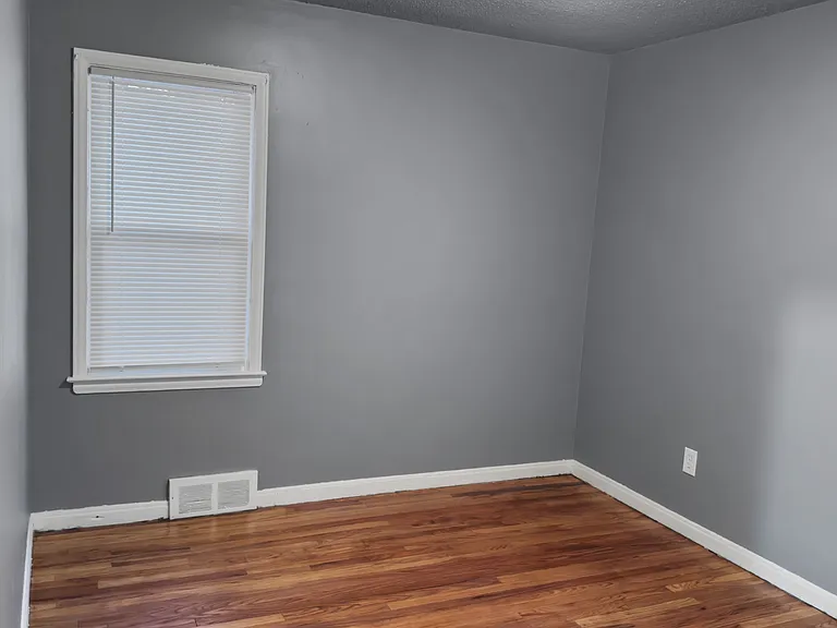 3625 Chatsworth St — Photo 11
