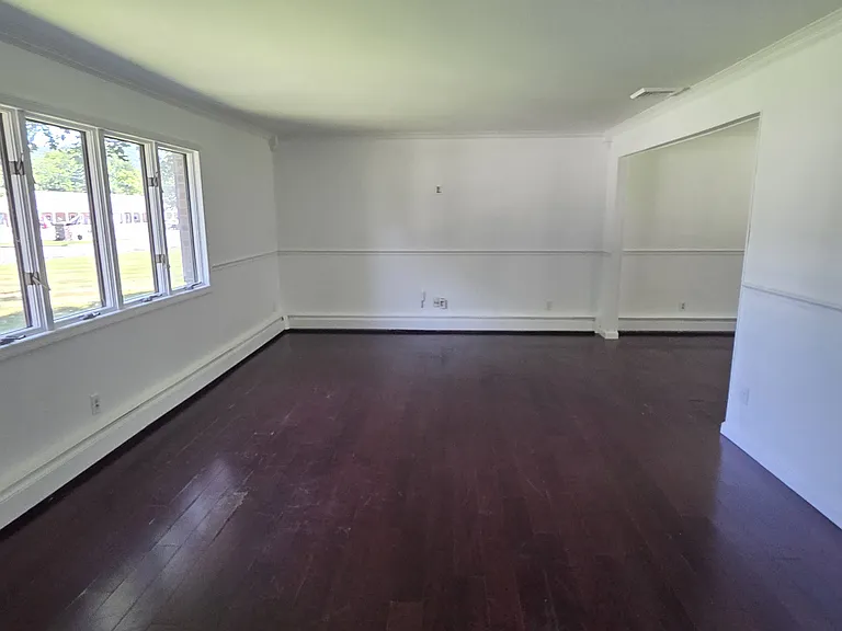 5 Summit Ave — Photo 4