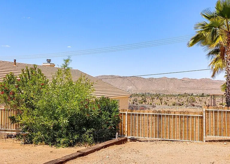 8523 Barberry Ave — Photo 28