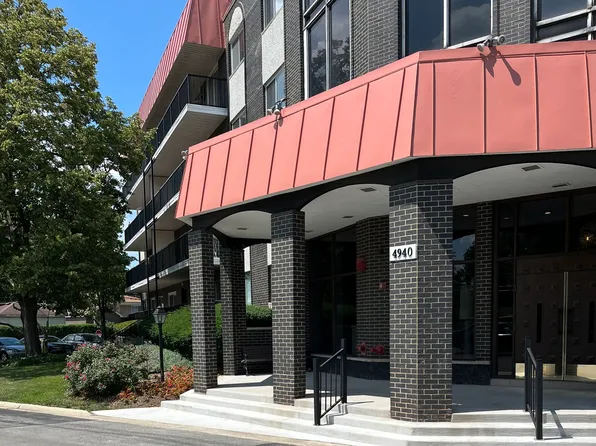 4940 Foster St APT 304, Skokie, IL 60077