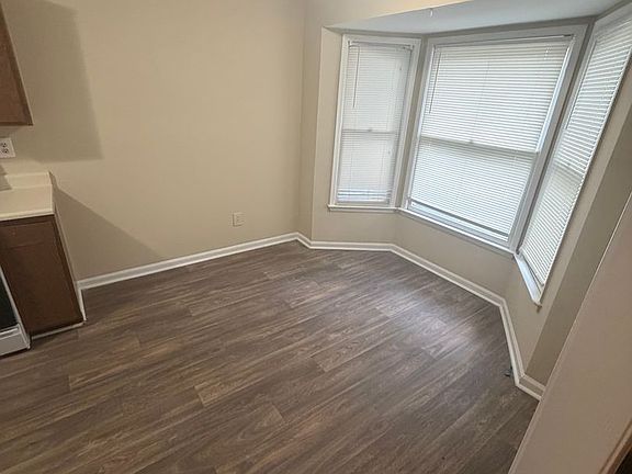 5th image of 1215 Oakplace Dr #C