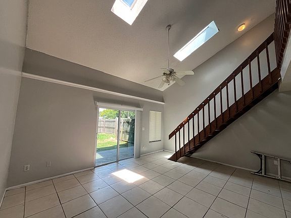 2nd image of 2748 Tally Ho Ave