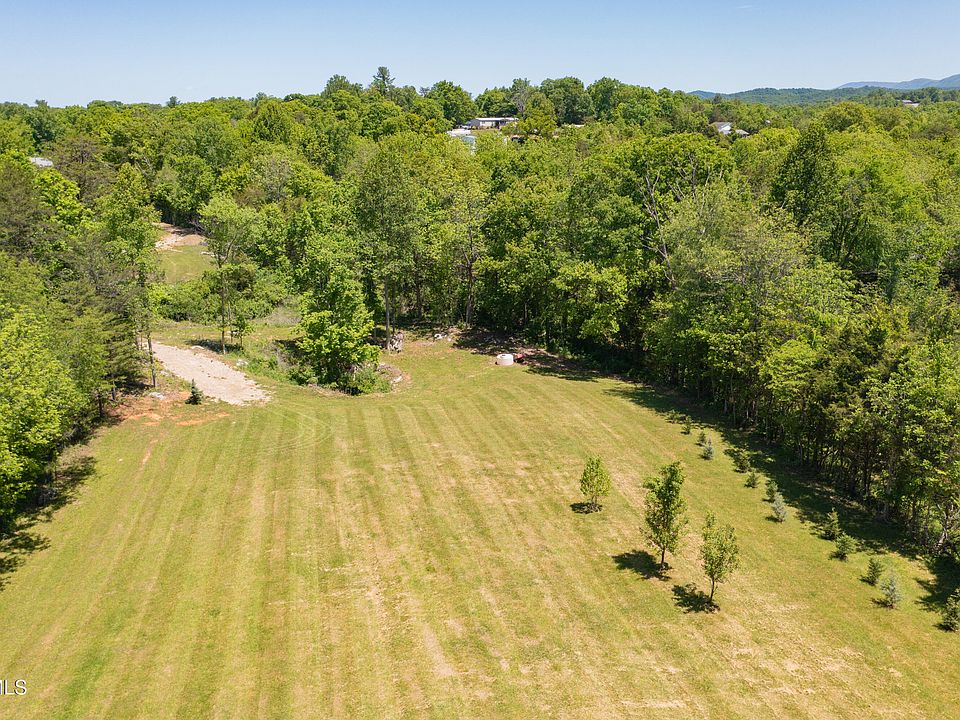 1st image of 882 Walnut Grove Rd