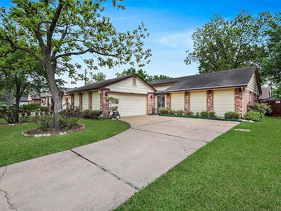 5th image of 2410 Barrington Place Dr