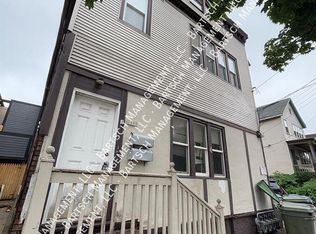1660 N Arlington Pl, Milwaukee, WI 53202