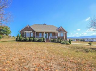 424 Gillenwater Rd, Maryville, TN 37801
