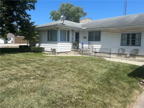 6 NE 3 1/2 St, Casey, IL 62420