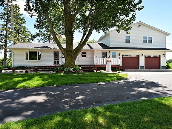 2nd image of 2451 25th Avenue