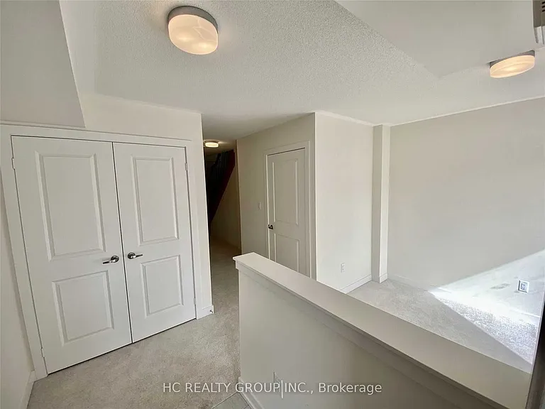 2578 Castlegate Cross — Photo 3