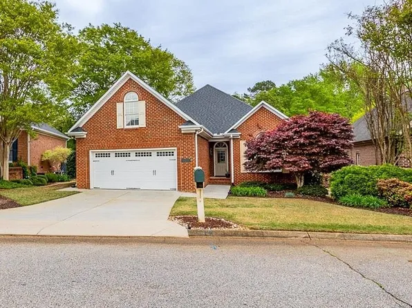 111 Bouchillion Dr, Greenville, SC 29615