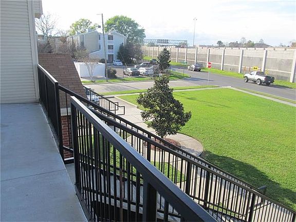 2nd image of 2500 Manson Ave