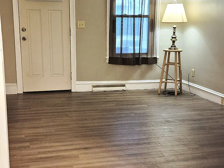 408 N Madison St — Photo 10
