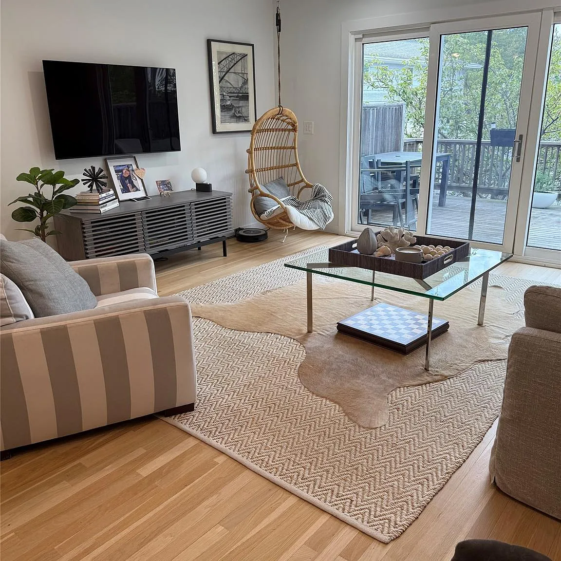 2 bed, 3.0 bath, 1550 sqft, $15,000 — Photo 2