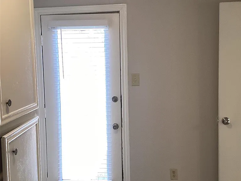 7818 Vickijohn Dr — Photo 25