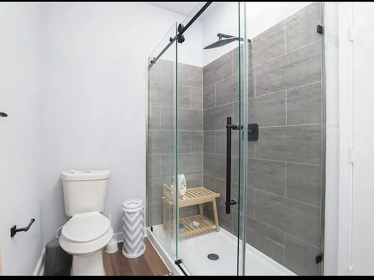422 K St #103 — Photo 11