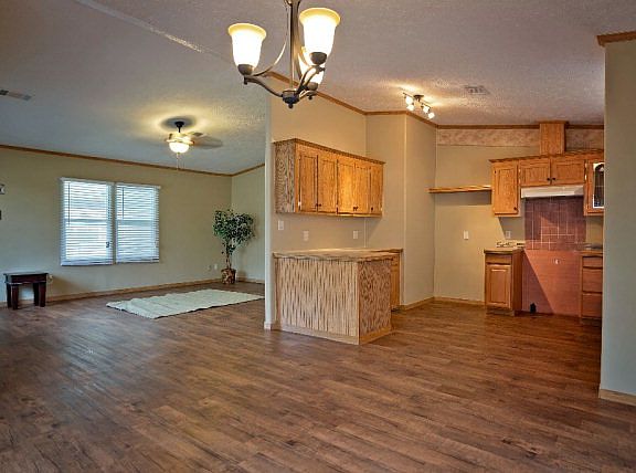 5th image of 903 E Mesquite Ln