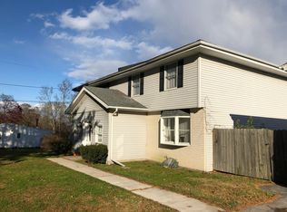 322 Old Post Rd, Marlboro, NY 12542