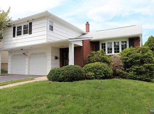 12 Highfield Ln, Nutley, NJ 07110