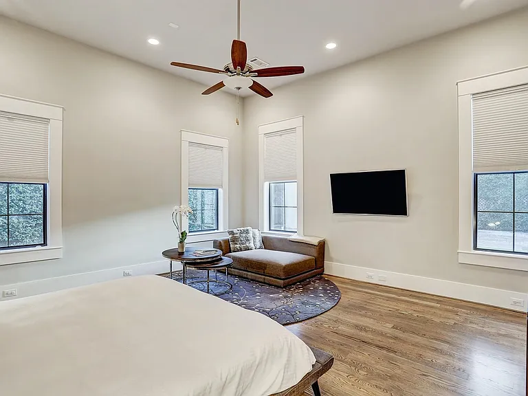 5655 Locke Ln — Photo 19