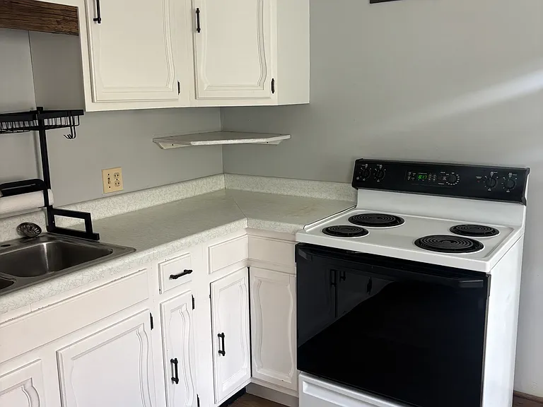 620 1st St SE — Photo 3