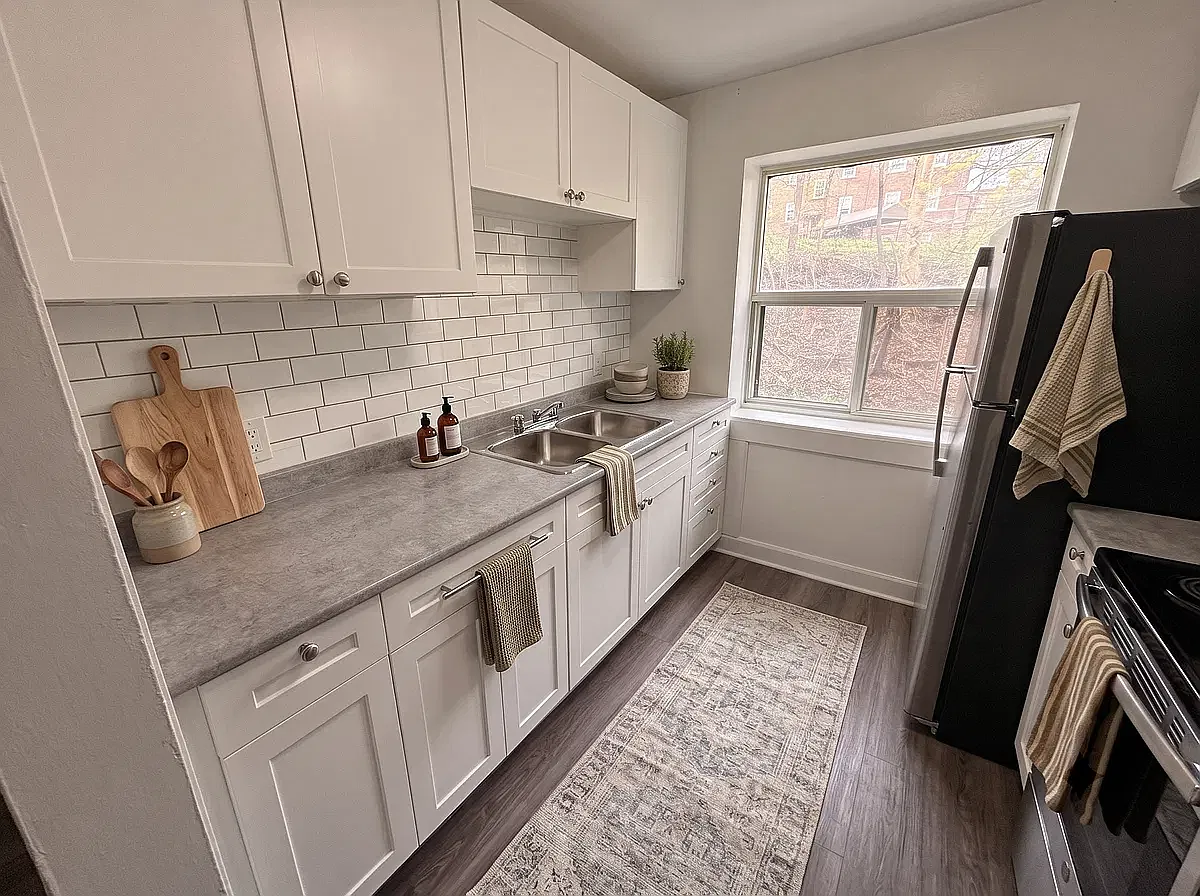 2 bed, $1,295 — Photo 2