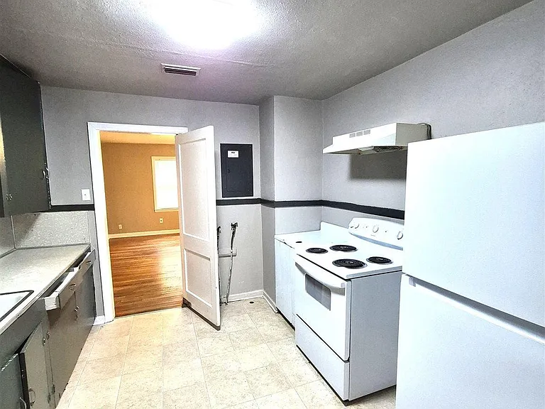 3804 W Cervantes St — Photo 5