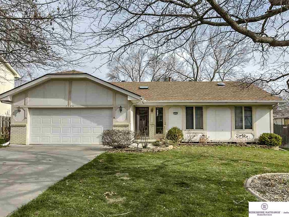 1st image of 2924 Leawood Dr