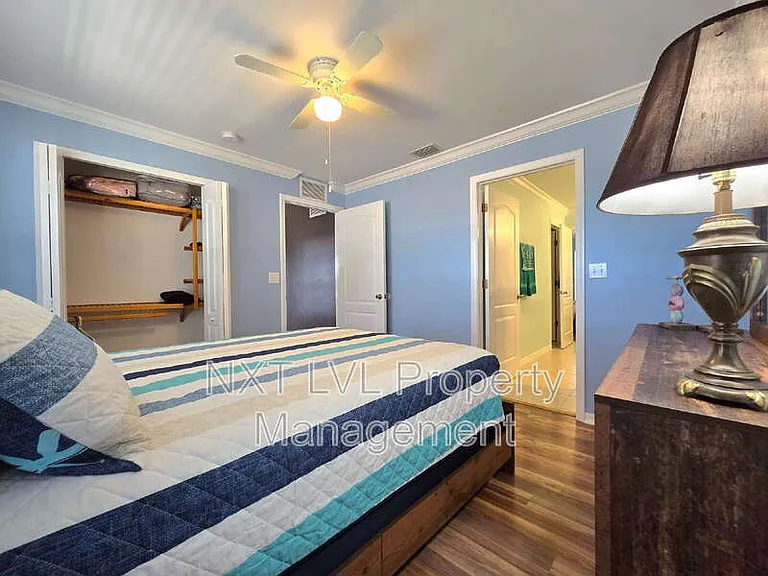 1401 SW Embers Ter — Photo 14