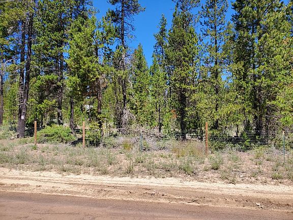 5th image of 17032 Whittier Dr