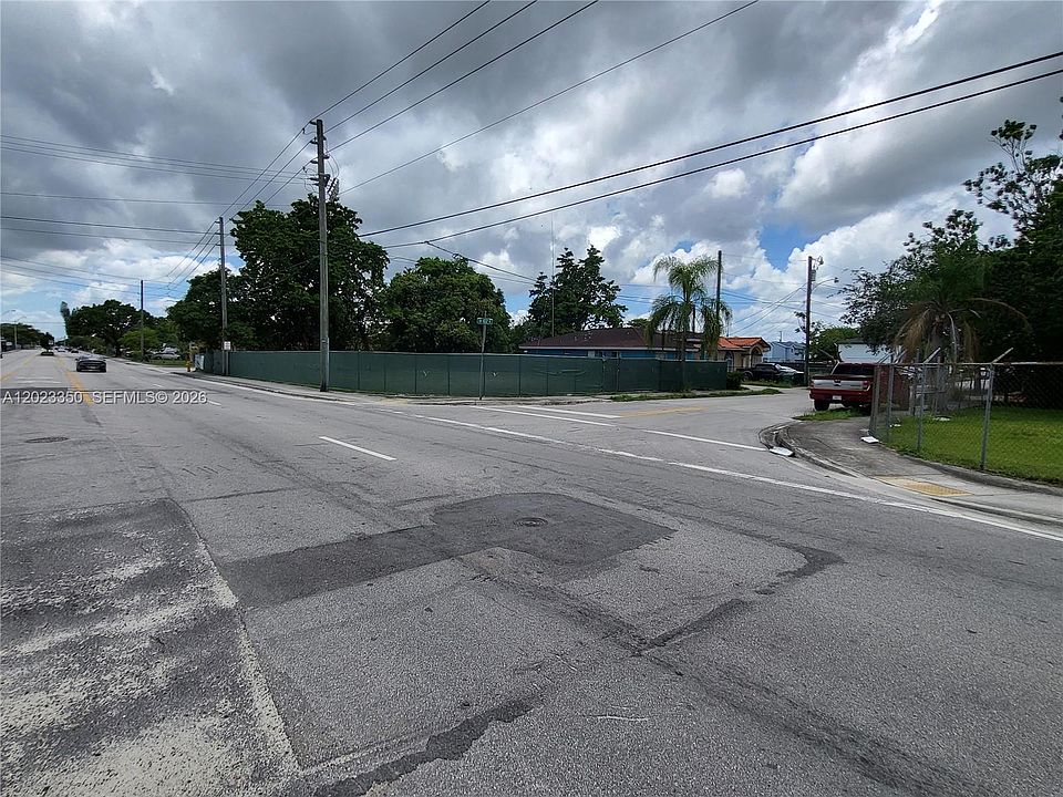 1st image of 184 Saint Pl SW #102