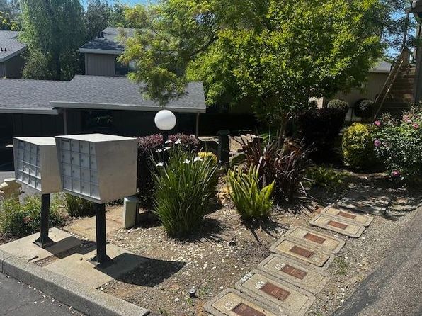 694 Dorothy Way #24, Auburn, CA 95603