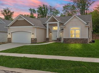4004 Crown Dr, Valparaiso, IN 46383