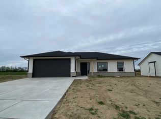 10702 E Bonita St, Wichita, KS 67207
