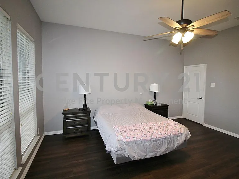 731 S Ridge Dr — Photo 5