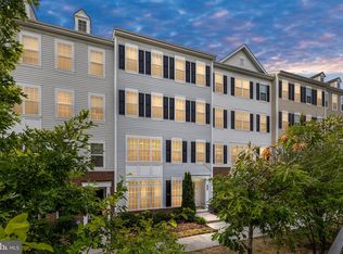 17056 Beveridge Dr, Dumfries, VA 22026