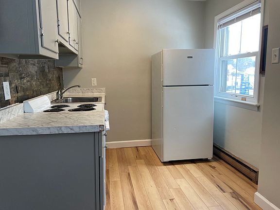 2nd image of 2713 Willow Street Pike N APT 5