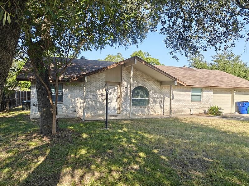 1st image of 2500 S Celia Dr