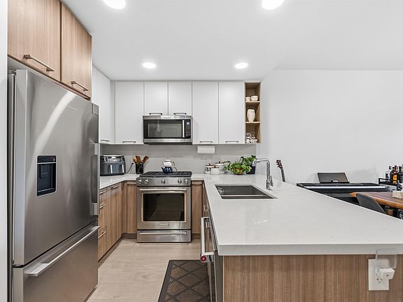 3rd image of 14022 N Bluff Rd #313