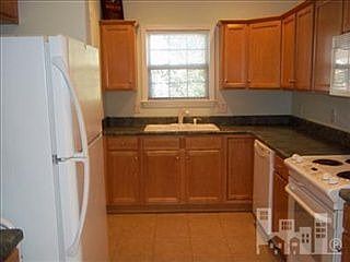 5th image of 614 Elfin Ct