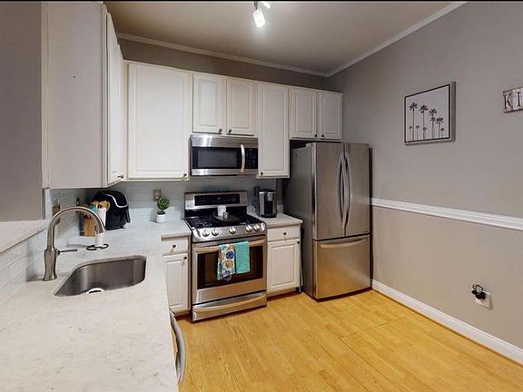 2nd image of 8605 Capistrano Way