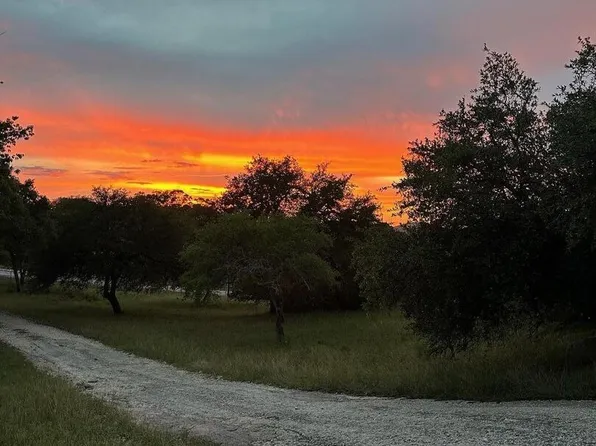 125 TEN WEST DR, Comfort, TX 78013