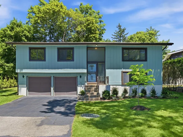 7 Brookdell Dr, Hartsdale, NY 10530