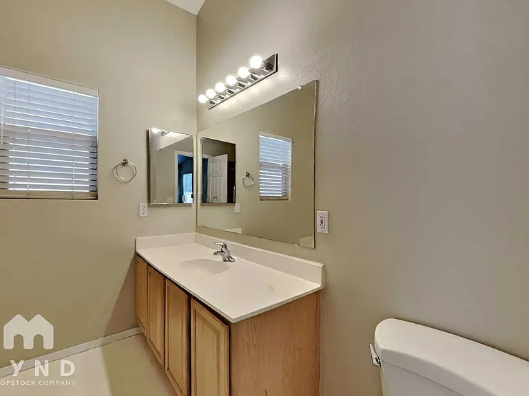 3310 W Tina Ln — Photo 10