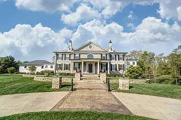 5350 Olentangy River Rd photo 1