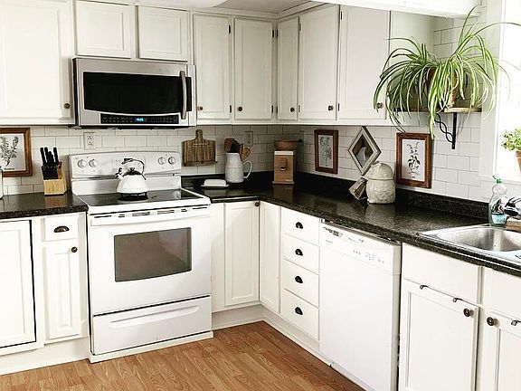 5th image of 211 N Raymond St