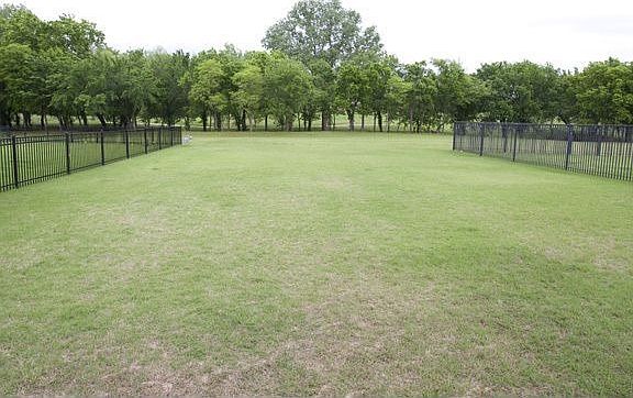 3rd image of 15804 Traditions Blvd